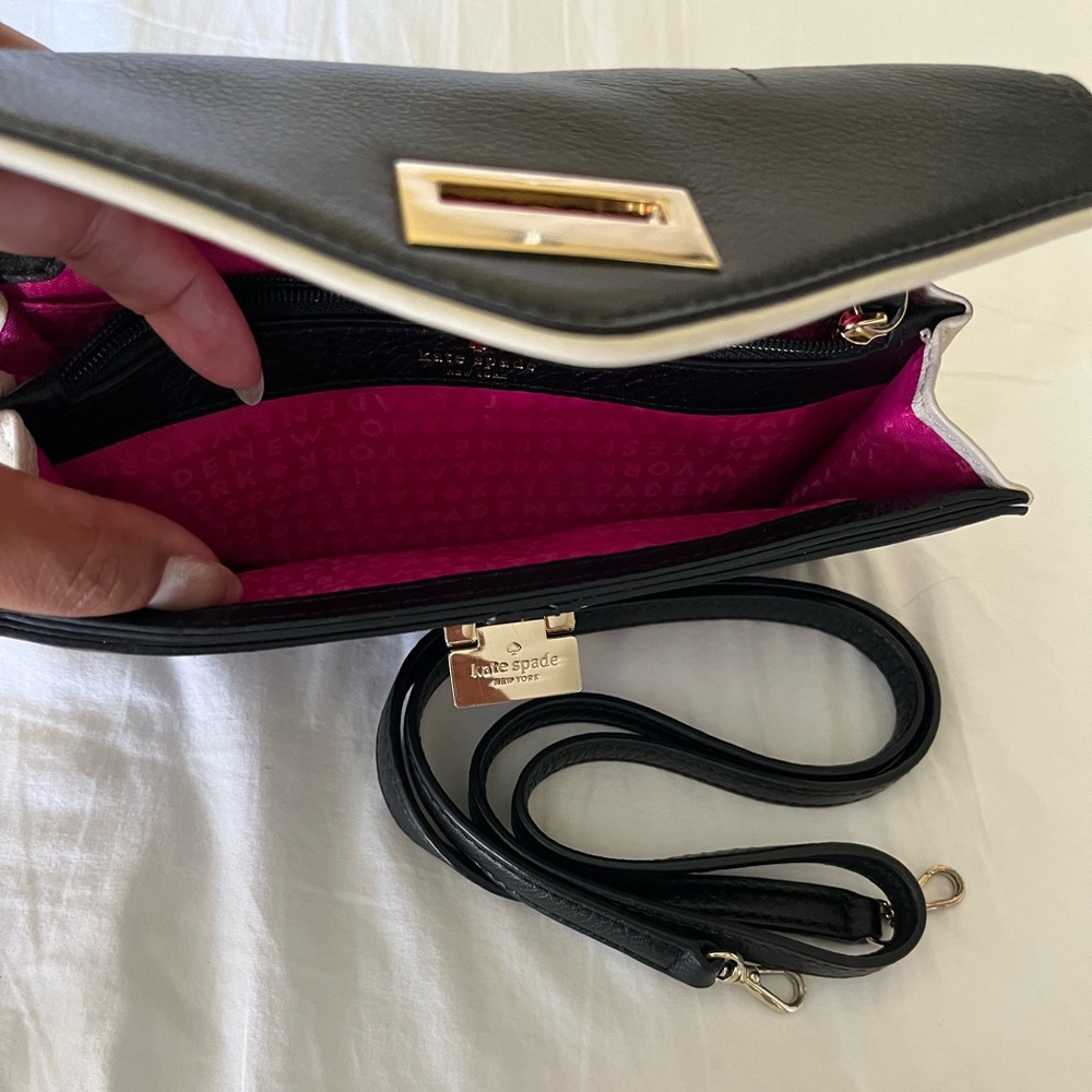 Kate Spade Crossbody bag, envelope clutch, black and white in color - Picture 8 of 9